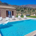 Del Borgo Con Piscina E Jacuzzi