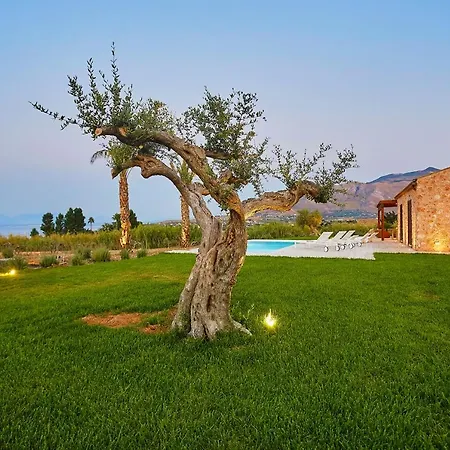 Del Borgo Con Piscina E Jacuzzi Villa Scopello (Sicily)