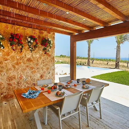 Del Borgo Con Piscina E Jacuzzi * Scopello (Sicily)