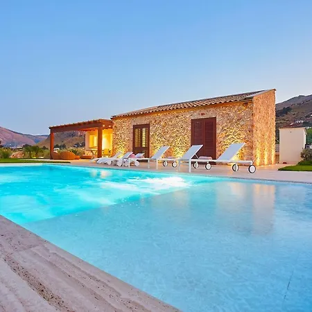 Del Borgo Con Piscina E Jacuzzi Villa Scopello (Sicily)