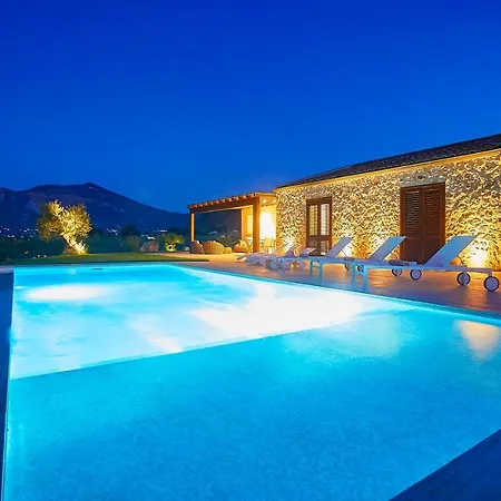 Del Borgo Con Piscina E Jacuzzi * Scopello (Sicily)