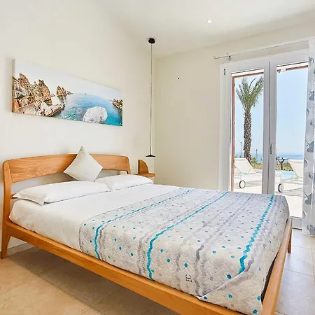 Del Borgo Con Piscina E Jacuzzi Willa Scopello (Sicily)