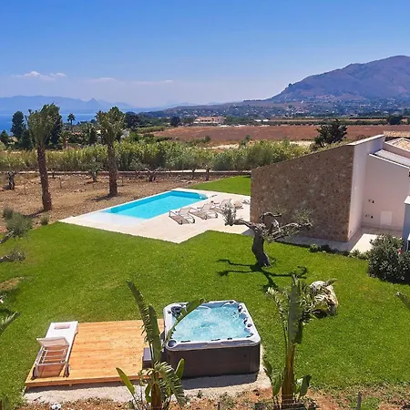 Del Borgo Con Piscina E Jacuzzi * Scopello (Sicily)