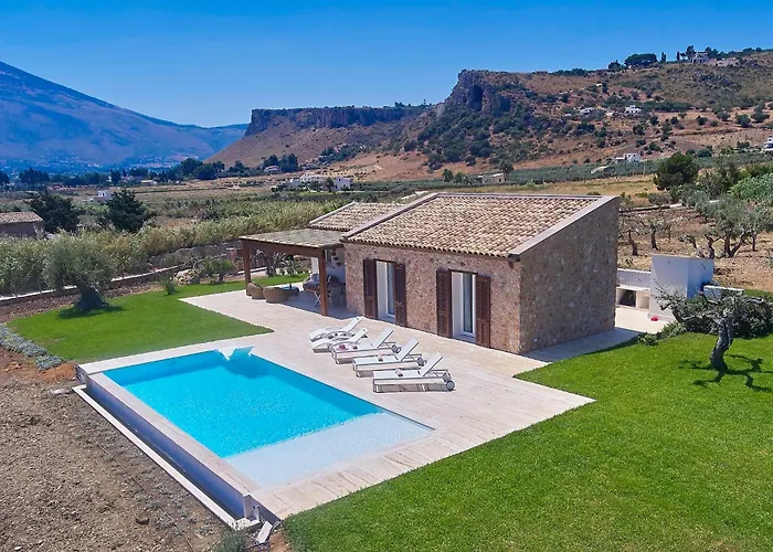 Del Borgo Con Piscina E Jacuzzi Willa *